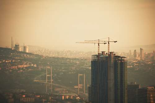 Adana'da İş Makineleri ve İnşaat Sektörlerinin Geleceği Tartışıldı